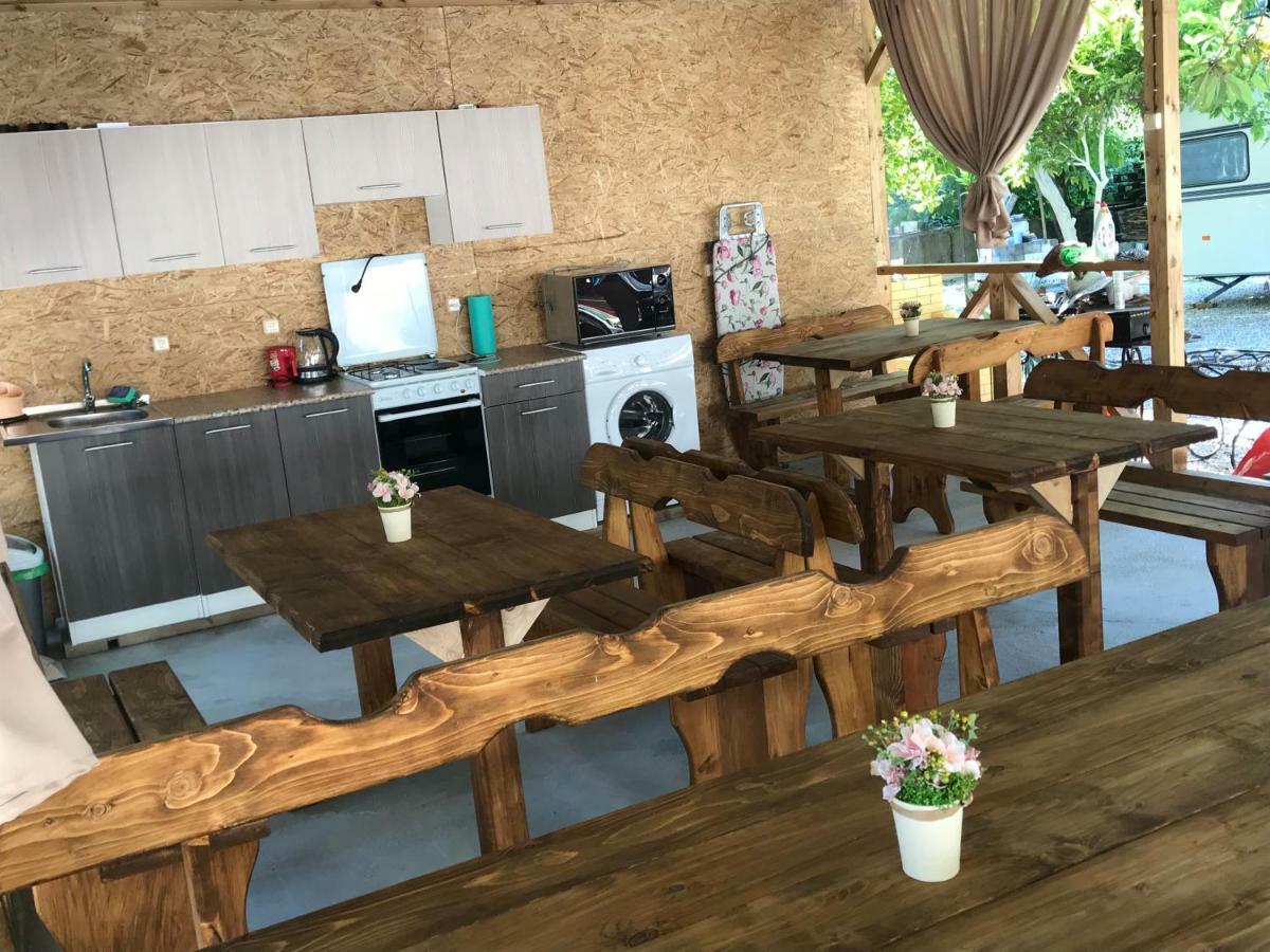 Гостевой Комплекс Парус Hotel New Athos ภายนอก รูปภาพ